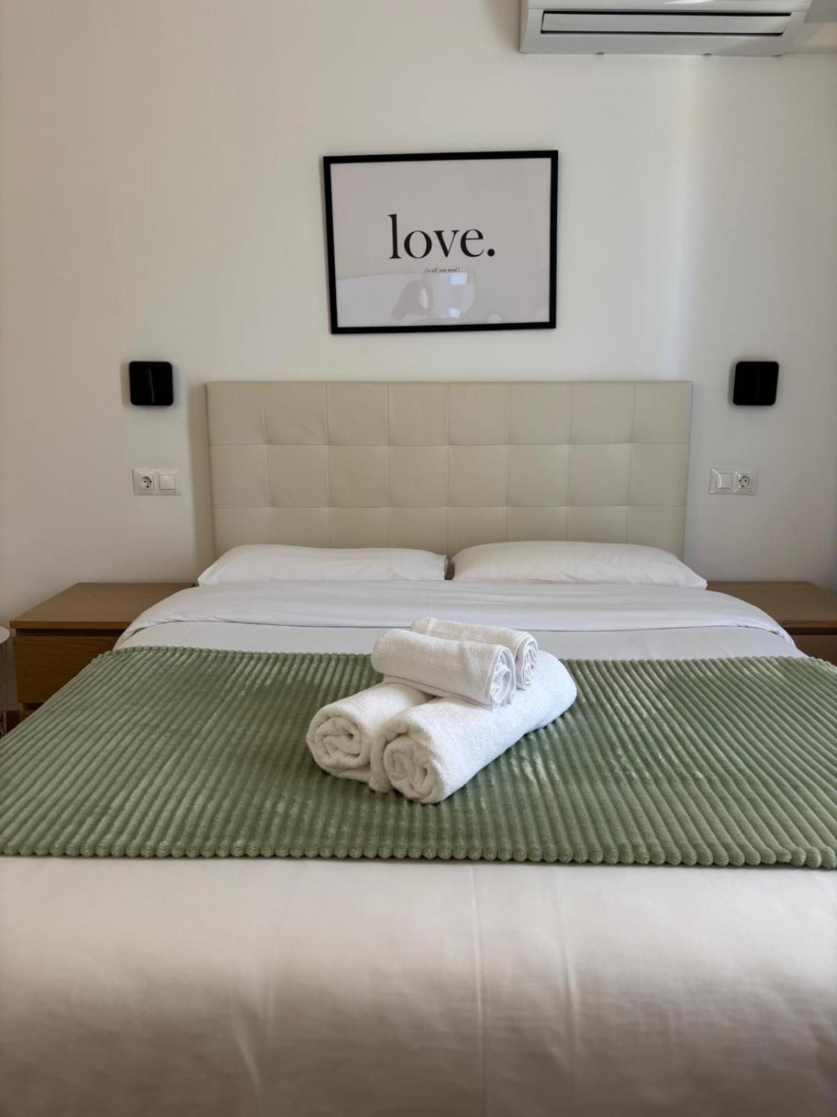 Luxury Estudio Malaga Centro ภายนอก รูปภาพ